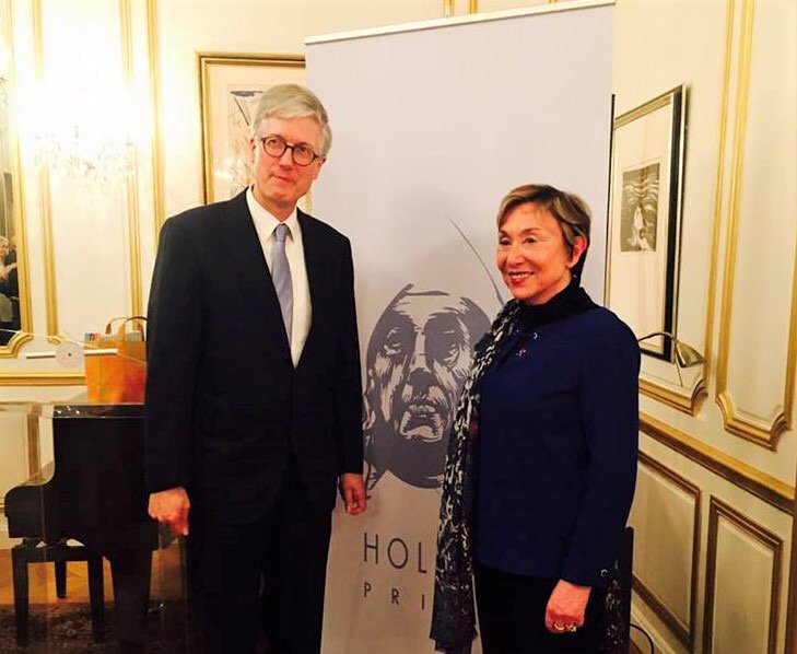 Julia Kristeva avec Rolf Einar Fife ambassadeur de Norvège